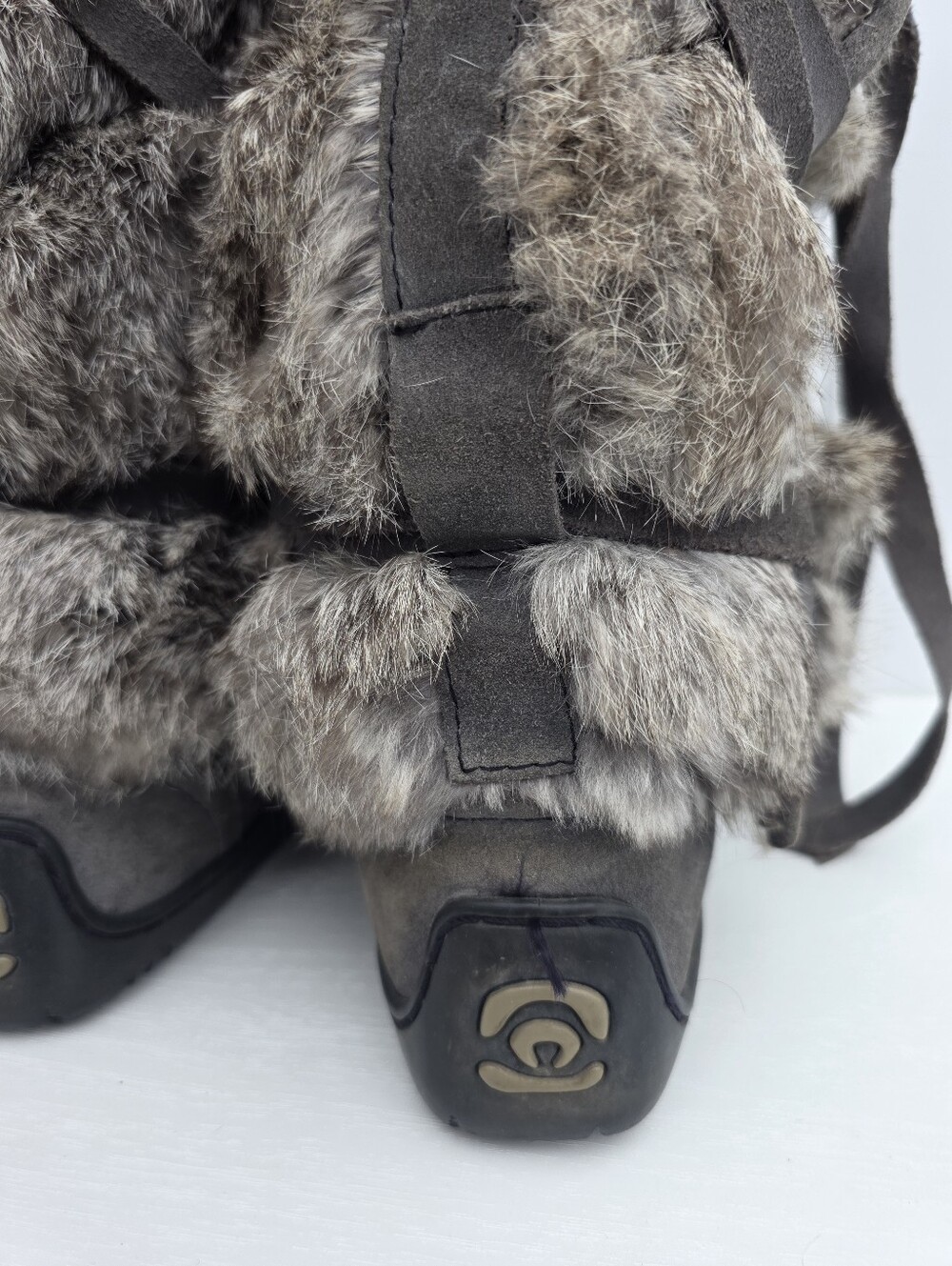 Manitobah Mukluks Tall Wrap Winter Snow Boots Charcoal Grey Rabbit Fur Size W6 - Picture 10 of 16